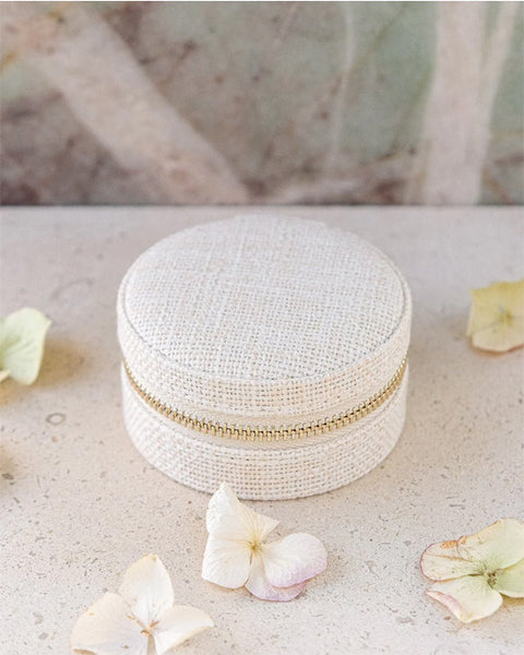 Yvonne linen effect travel jewelry box Beige
