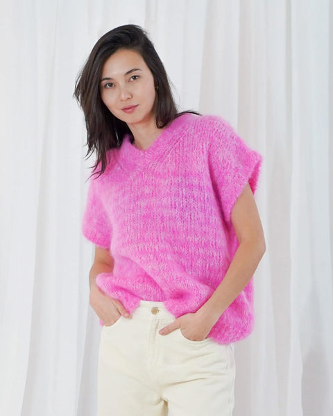 Kanoa Sleeveless Sweater Neon Pink/Snow
