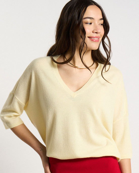 Martinettie V-neck Jumper Vanilla - shopatstocks