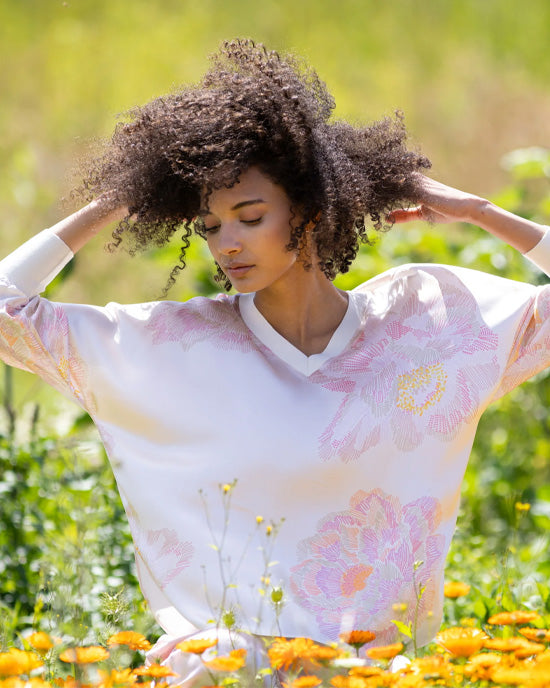 V Rib Blouse Dot Flower Cream