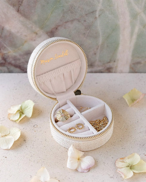 Yvonne linen effect travel jewelry box Beige