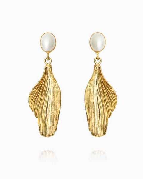Golden Leaf Earrings / Pearl