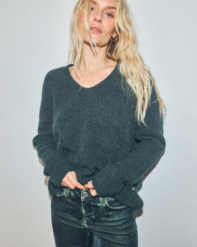 Thora V-Neck Knit Dark Pine