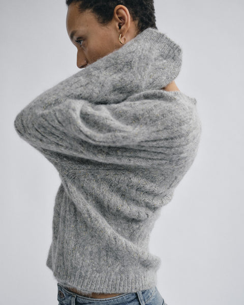 Unnur Hale V-neck Knit Drizzle