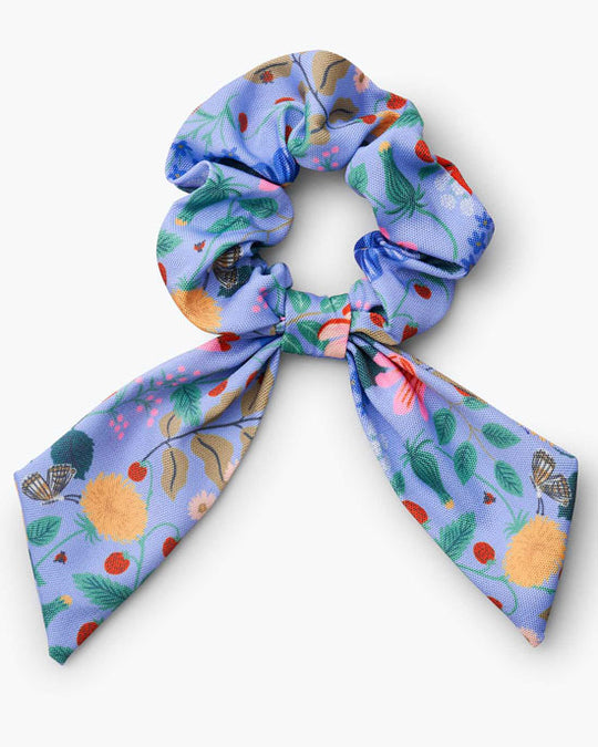 STRAWBERRY FIELDS SCRUNCHIE