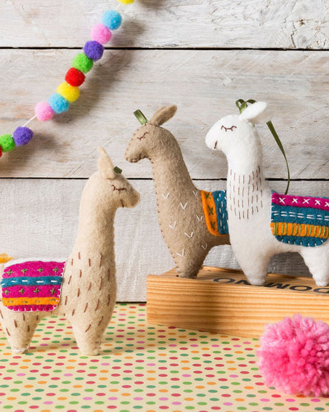 Felt Llamas Felt Craft Kit